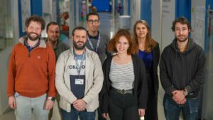 Vous avez dit Des stratégies hybrides de protection contre le givre en aéronautique grâce au projet FREEzING 2